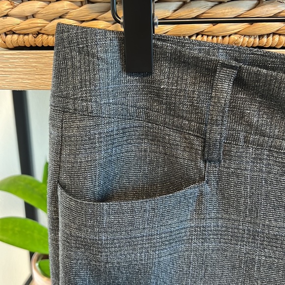 Express Mid-Rise Plaid Capri Dress Pant Trouser, 4 - Picture 4 of 9